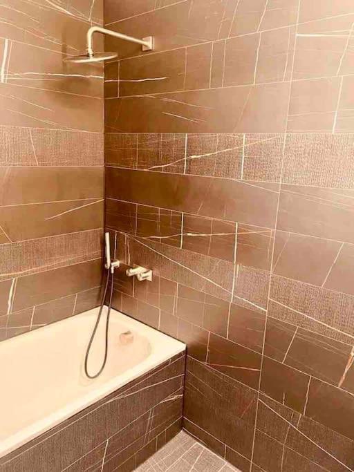 Large 3 Bed 3 Bathrooms Penthouse With Terrace And City Views In London Exterior photo
